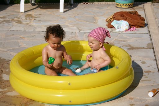 Mini piscine Cléo et Romane